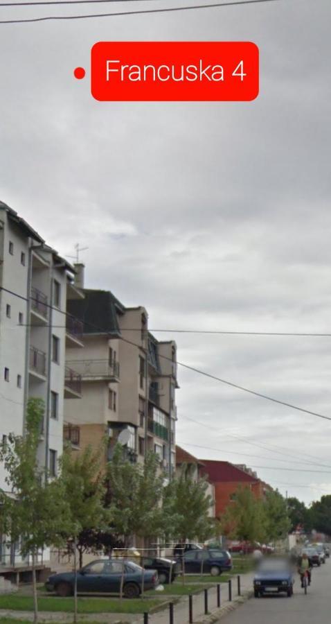Square Apartment Paraćin Exterior foto